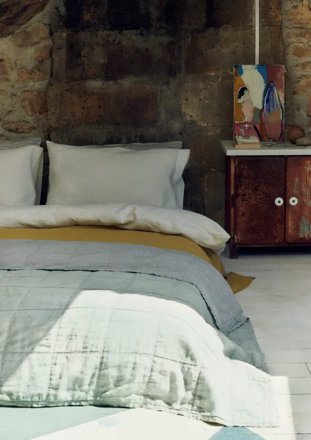 washed_linen_cotton_duvet_cover_2-7.webp Textiles | Bed Linen-TOAST Washed Linen Cotton Duvet Cover Ecru