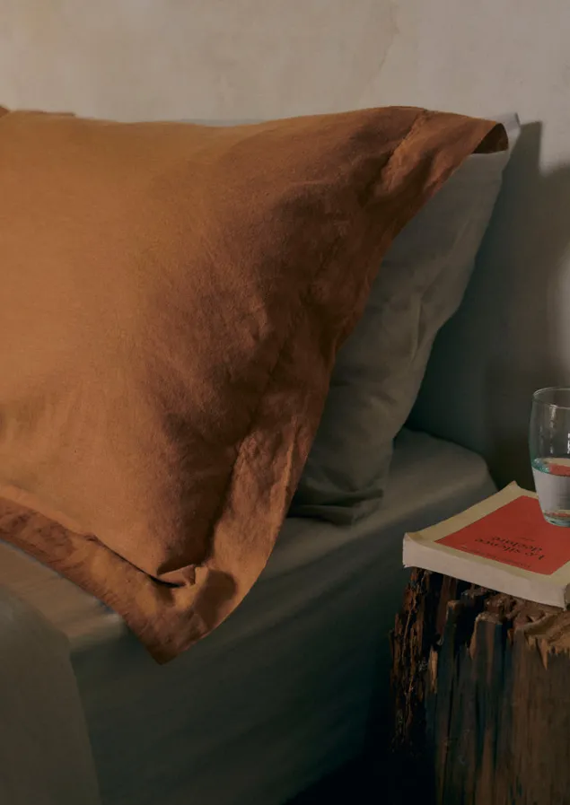 washed_linen_cotton_oxford_pillowcase_set_6-1.webp Textiles | Bed Linen-TOAST Washed Linen Cotton Oxford Pillowcase Set Bracken