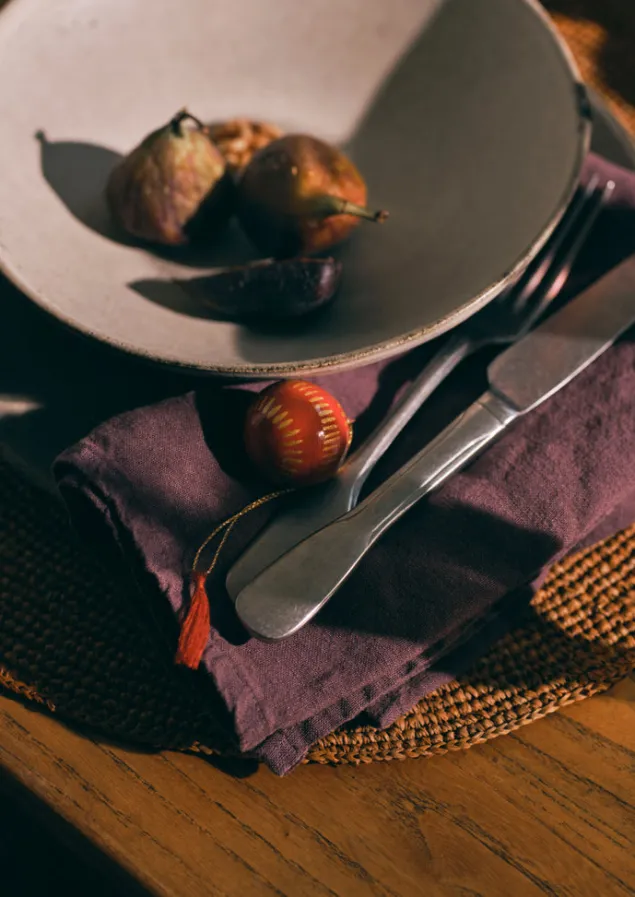 washed_linen_napkin_2-4.webp Textiles | Kitchen-TOAST Washed Linen Napkin DarkHellebore