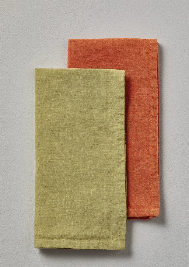 washed_linen_napkin_3-11.webp Textiles | Tableware-TOAST Washed Linen Napkin Celery