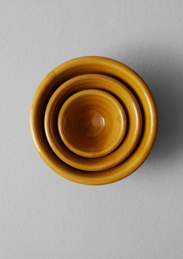 willow_pottery_nesting_bowls_6.webp Ceramics | Kitchen-TOAST Willow Pottery Nesting Bowls Terracotta/Ochre