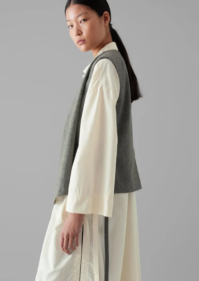 wool_flannel_sleeveless_jacket_4.webp Coats & Jackets-TOAST Wool Flannel Sleeveless Jacket GreyMelange