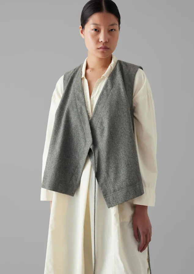 wool_flannel_sleeveless_jacket_5.webp Coats & Jackets-TOAST Wool Flannel Sleeveless Jacket GreyMelange